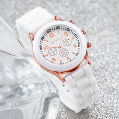 2PCS/Set Fashion Silicone Band Women Watches Rhinestone Heart Bracelet Set - AKISHOP
